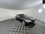 Used 2018 Chrysler 300 Limited image 2