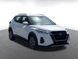 Used 2024 Nissan Kicks SV image 3