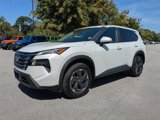 Used 2024 Nissan Rogue SV image 2