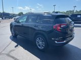 Used 2024 GMC Terrain SLT image 3