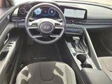 Certified 2024 Hyundai Elantra SEL w/ Convenience Package image 2