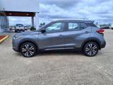 Used 2020 Nissan Kicks SR image 2