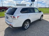 Used 2015 Mitsubishi Outlander SE image 5