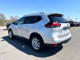 Used 2019 Nissan Rogue SV image 4