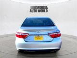 Used 2017 Toyota Camry SE image 4