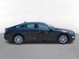 Used 2020 Chevrolet Malibu LT image 2