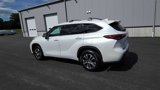 Used 2022 Toyota Highlander XLE image 6