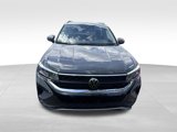 Used 2024 Volkswagen Taos SE image 2