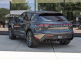Certified 2024 Porsche Macan image 3