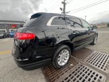 Used 2018 Lincoln MKT AWD image 4