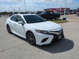 Used 2019 Toyota Camry SE image 2