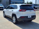 Used 2016 Jeep Cherokee Sport image 3