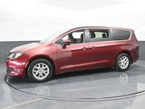 Used 2017 Chrysler Pacifica Touring image 2