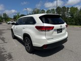 Used 2019 Toyota Highlander LE image 2