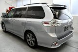 Used 2018 Toyota Sienna SE image 3