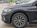 Used 2024 Volkswagen Jetta Sport image 5