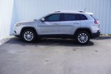 Used 2019 Jeep Cherokee Latitude w/ Popular Appearance Group image 3