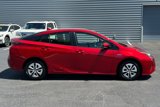 Used 2018 Toyota Prius Four Touring image 3
