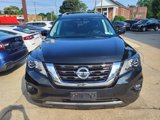 Used 2018 Nissan Pathfinder Platinum image 2