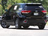 Used 2017 Toyota Highlander Limited Platinum image 3