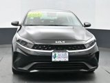 Used 2022 Kia Forte LXS w/ LXS Technology Package image 3
