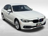 Used 2018 BMW 320i xDrive Sedan image 3