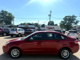 Used 2011 Ford Focus SE image 2