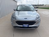 Used 2022 Ford Escape SEL w/ Technology Package image 2