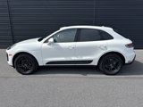 Certified 2023 Porsche Macan image 2