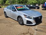 Used 2024 Nissan Altima 2.5 SV image 2
