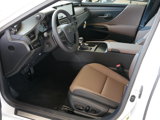New 2025 Lexus ES 300h w/ Premium Package image 4