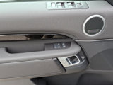 Used 2025 Land Rover Discovery S image 5
