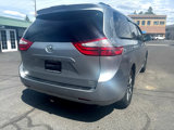 Used 2018 Toyota Sienna XLE image 6