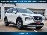 Used 2023 Nissan Rogue SV image 2