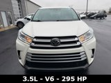 Used 2018 Toyota Highlander XLE image 2