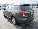 Used 2018 Ford Explorer XLT image 3