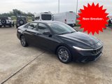 Used 2024 Hyundai Elantra SEL image 3