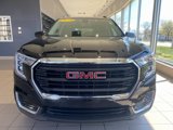 Used 2023 GMC Terrain SLE w/ Driver Convenience Package image 3