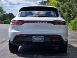 Certified 2022 Porsche Macan image 6