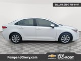 Used 2022 Toyota Corolla LE image 2