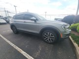 Used 2021 Volkswagen Tiguan SE image 2