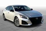 Used 2024 Nissan Altima 2.5 SV image 2