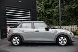 Used 2018 MINI Cooper 4-Door Hardtop image 3