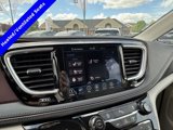 Used 2020 Chrysler Pacifica Limited image 3