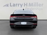 Used 2023 Hyundai Elantra SE image 4