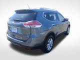 Used 2016 Nissan Rogue SV w/ SV Premium Package image 5