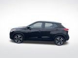 Used 2020 Nissan Kicks SV image 2