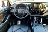 Used 2021 Toyota Highlander XLE image 5
