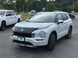 Used 2023 Mitsubishi Outlander SE image 3
