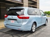 Used 2015 Toyota Sienna L image 6
